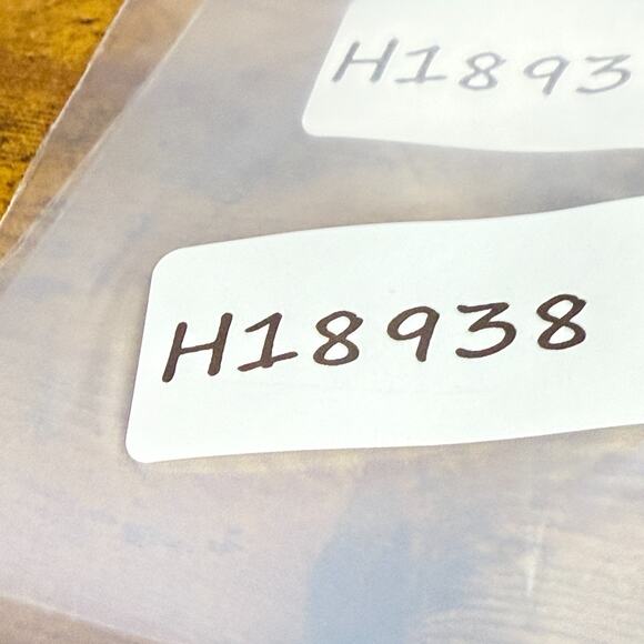 Coach Women's HC8352 512013 54-20-145 Square Sunglasses Frames H18938 - Picture 7 of 7